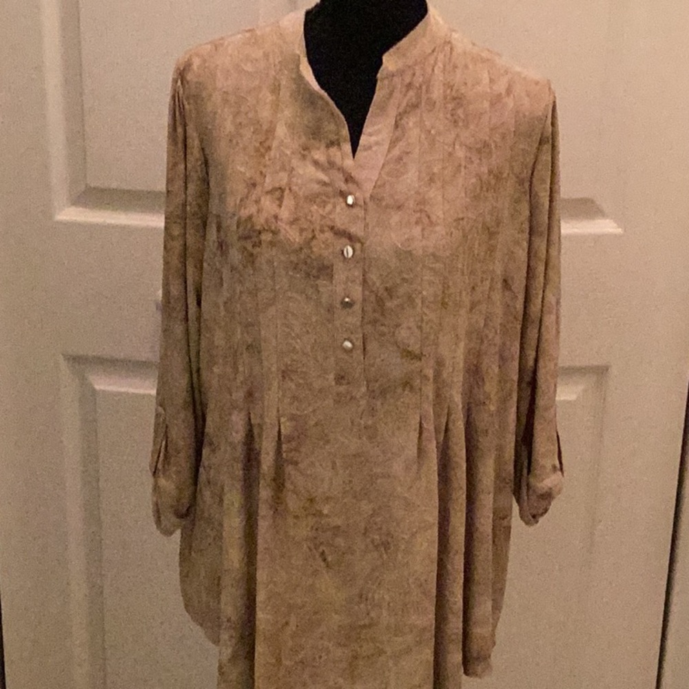 π»NWT Gorgeous New Directions NWT Closet Must Have 2X Top So Much Fun to Wear π» - Picture 2 of 8